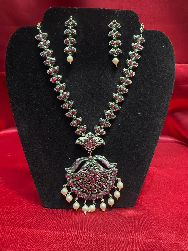 Vintage Diamond Necklace-Trendy Pink Color Oxidized Pearl Beaded Necklace With Earrings Set