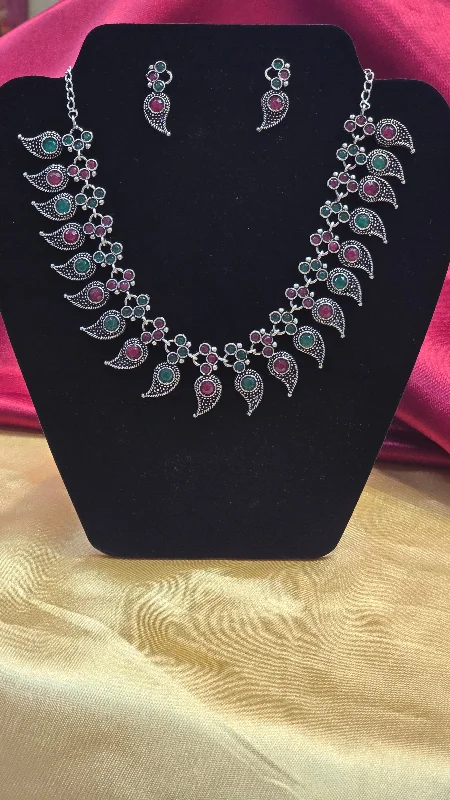 Retro Style Necklace-Pretty Multicolor Oxidized Leaf Style Necklace Set For Women