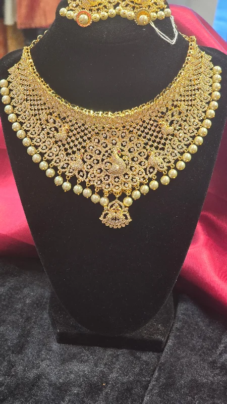 Black Pearl Necklace-Elegant Gold Color Choker Set With Embedded Peacock Design And Earrings For Women