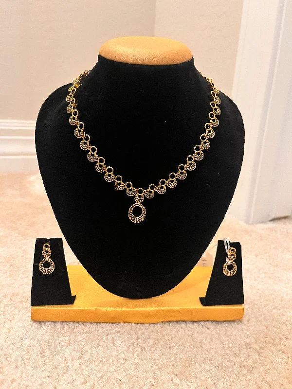 Retro Style Necklace-Gorgeous Gold Plated And Blue Stoned Necklace Set For Women