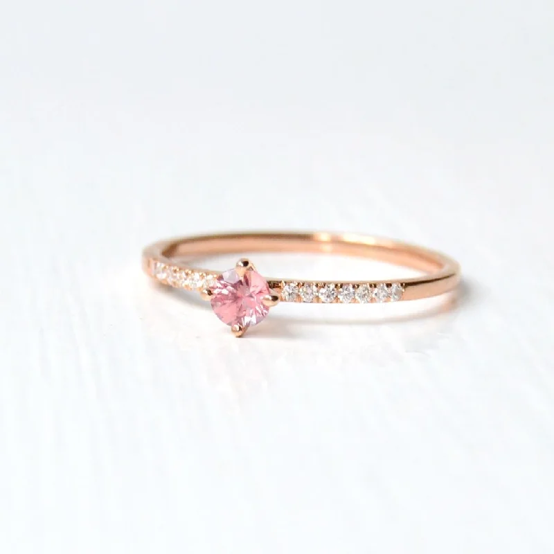 Custom Diamond Ring-Hima Pic 18K Rosegold Ring w. Sapphire & Diamonds